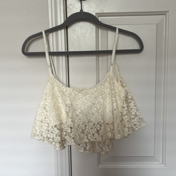 Off-white, lace, flowy crop top. Medium. Brand: Kirra - Picture 2 of 2
